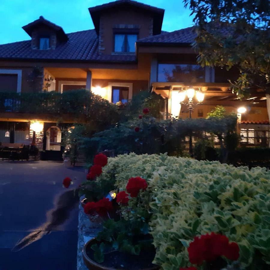Hosteria Las Fuentes Rubayo Exterior photo